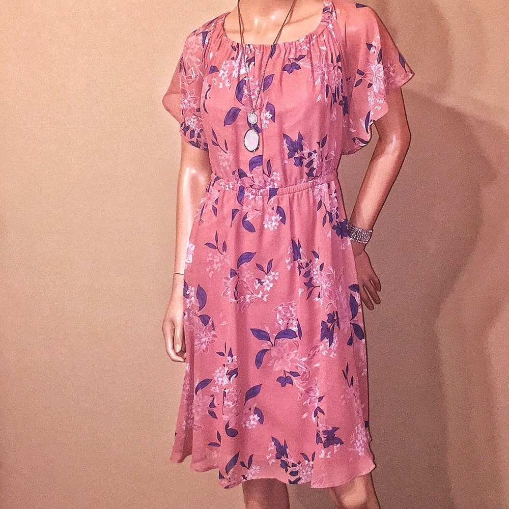 TORRID size 1 (1X) flowy floral dress B-8